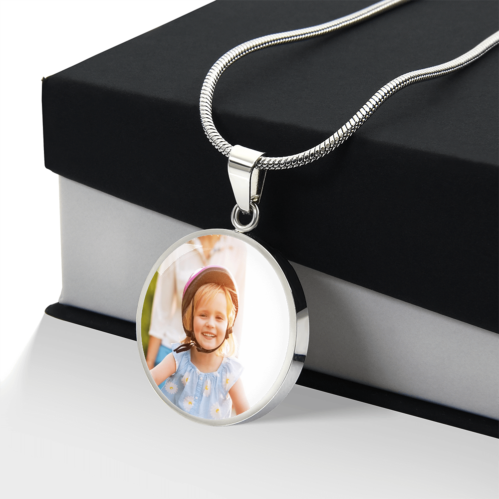 Photo Circle Necklace – Custom Picture Pendant with Optional Back Engraving